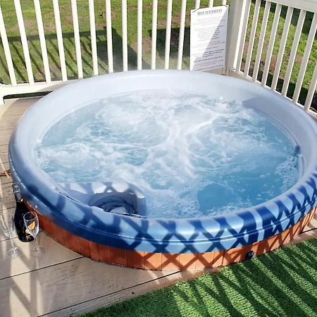 15 Kestrel Close Hot Tub Retreat Татершал Екстериор снимка