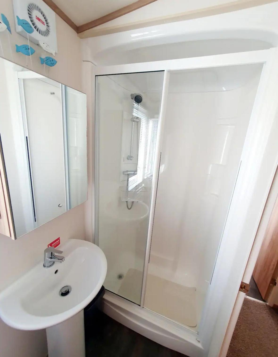 15 Kestrel Close Hot Tub Retreat Татершал Екстериор снимка